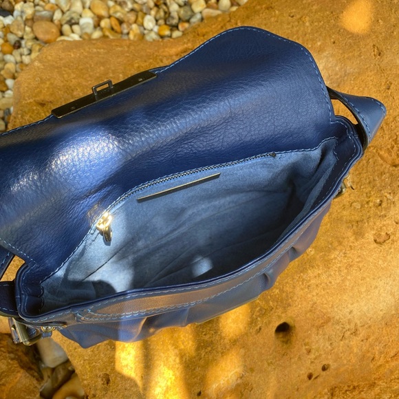 Marc Jacobs Navy Blue Small Shoulder Bag - Picture 7 of 7